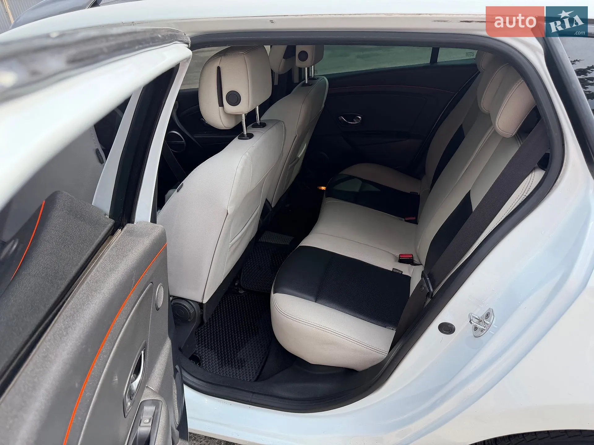 2012 Renault Megane - мініатюра 11