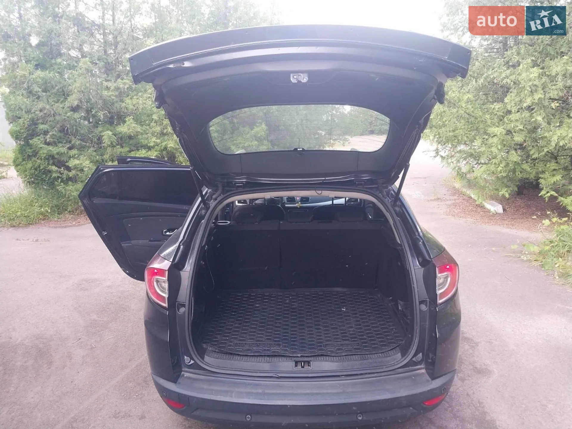 2010 Renault Megane - мініатюра 11