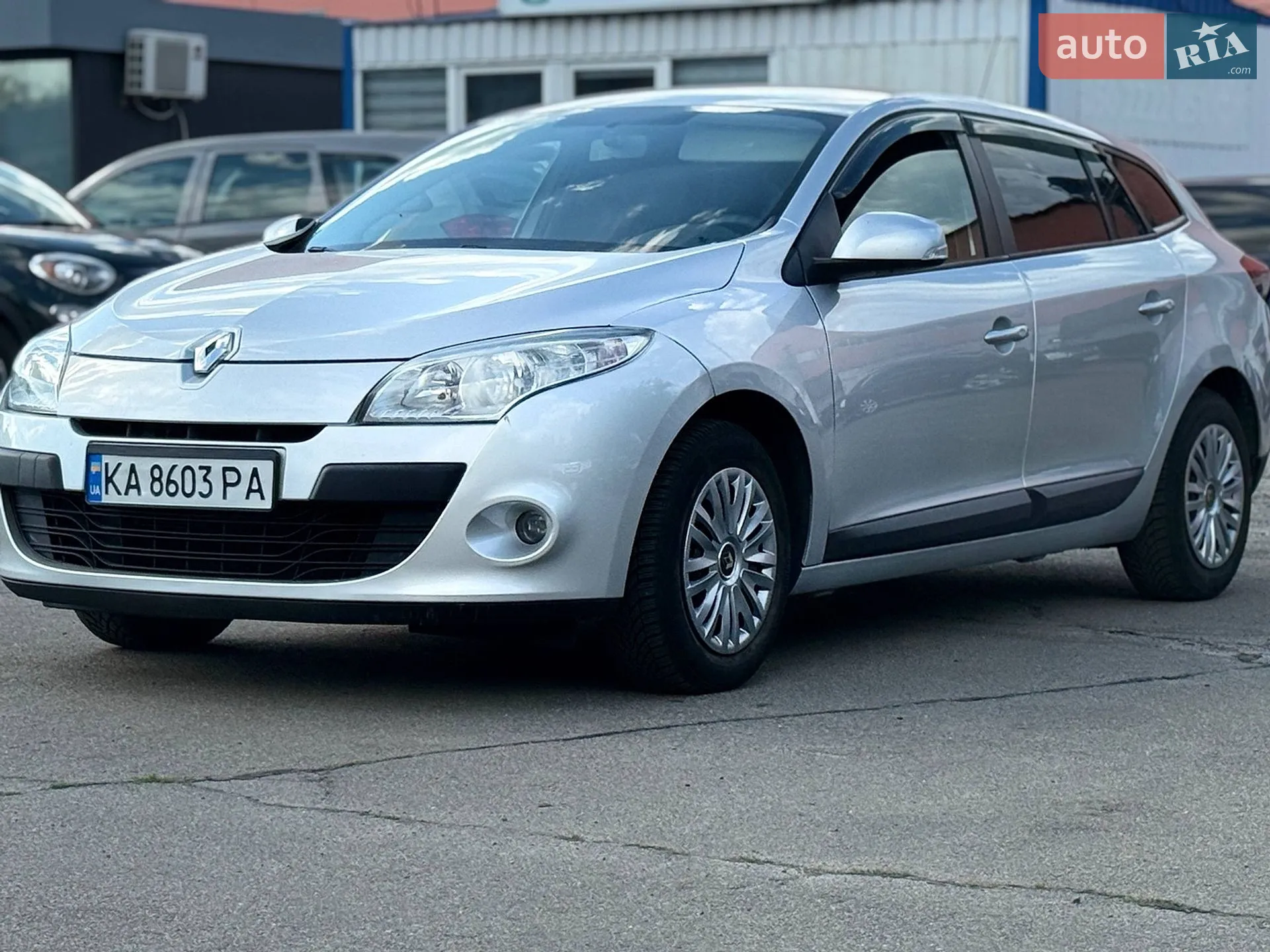 2010 Renault Megane - мініатюра 2