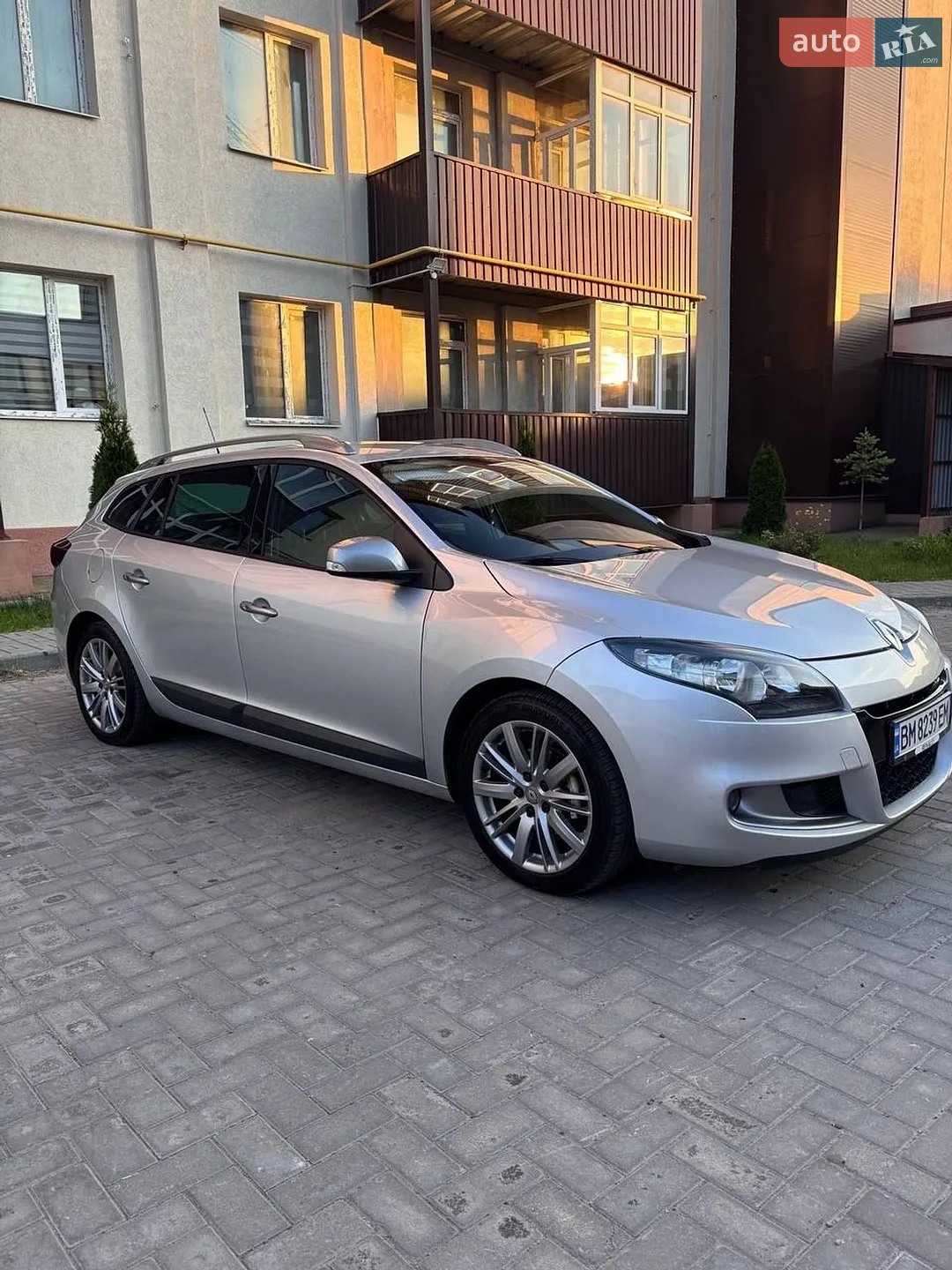 Renault Megane 2011 VIN VF1KZ8G0646178721 фото оголошення 2 з 58