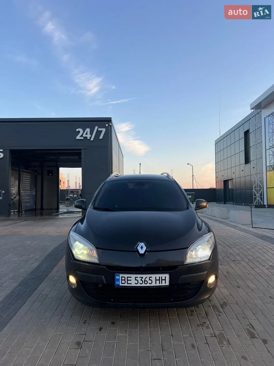 2010 Renault Megane - мініатюра 2