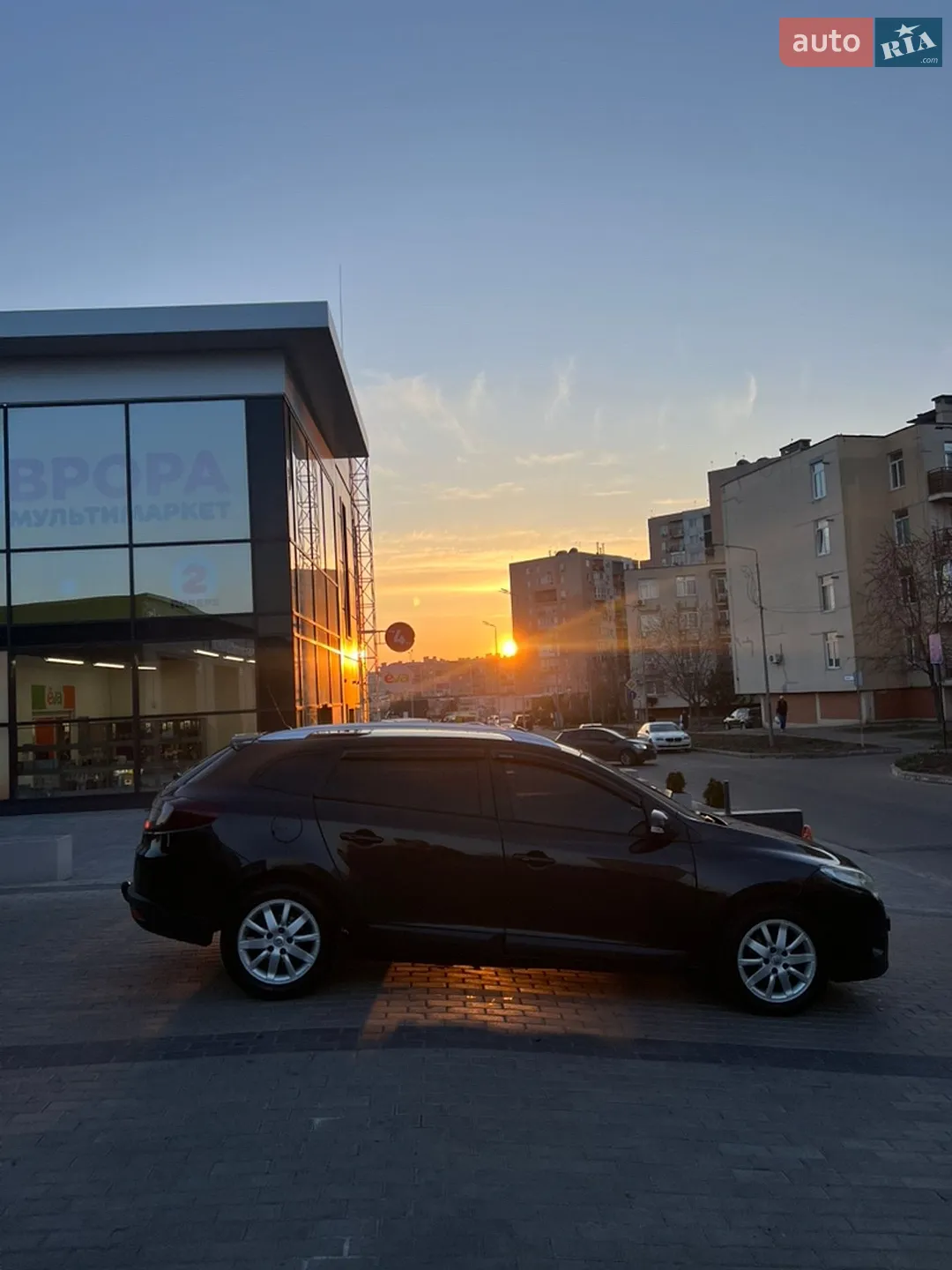 2010 Renault Megane - мініатюра 4