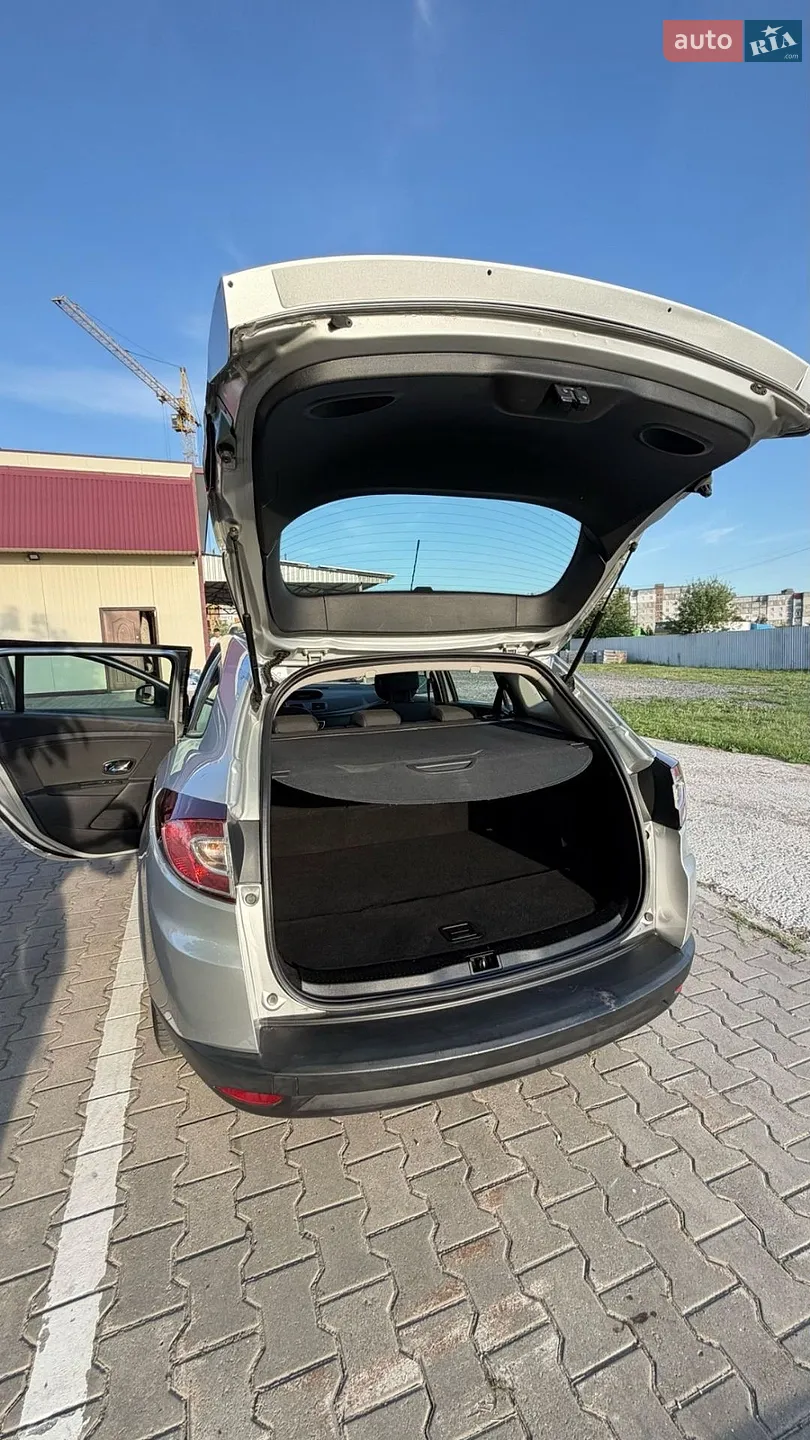 2012 Renault Megane - мініатюра 36