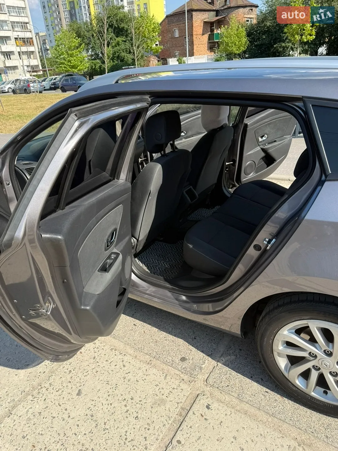 2013 Renault Megane - мініатюра 15