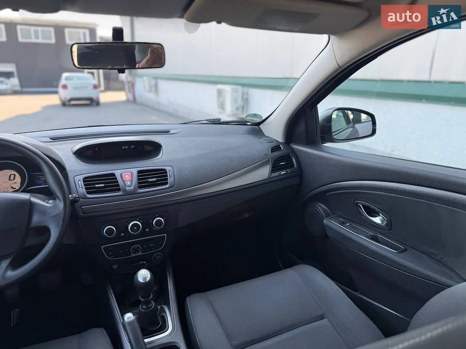 2011 Renault Megane - мініатюра 56