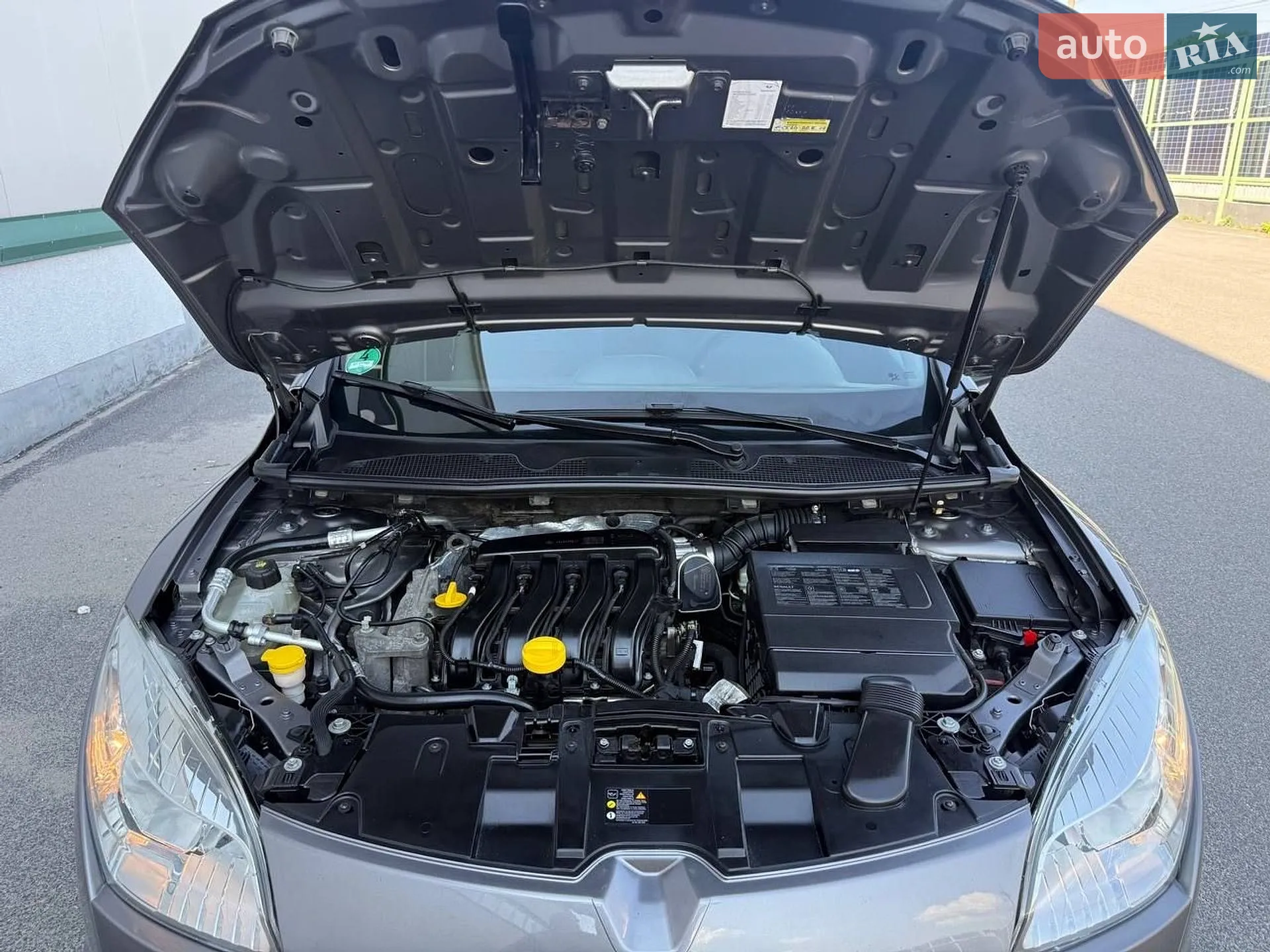 2011 Renault Megane - мініатюра 65