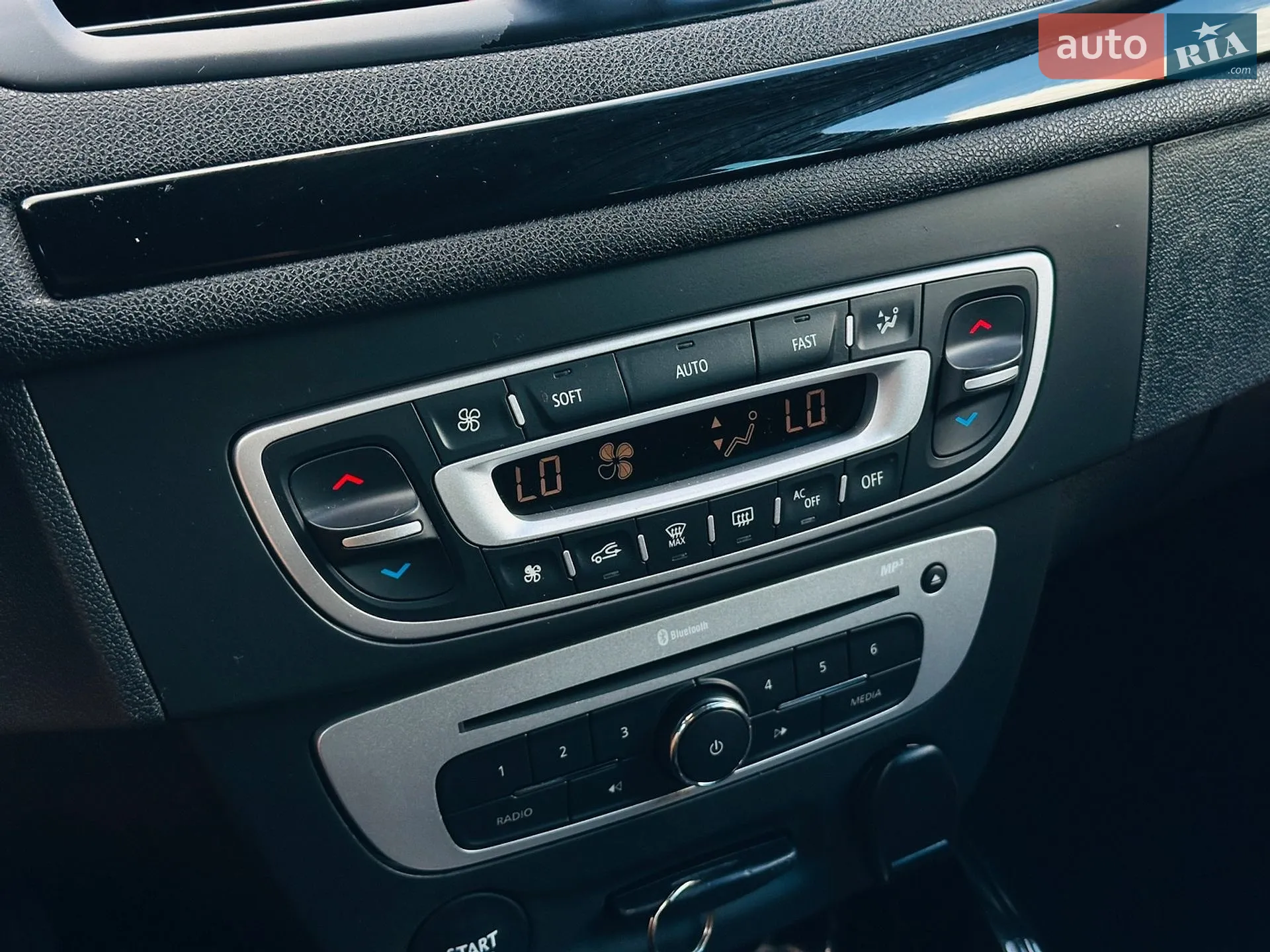 2013 Renault Megane - мініатюра 20