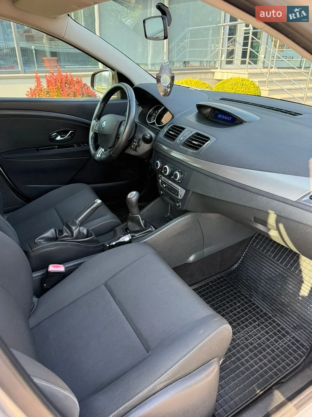 2012 Renault Megane - мініатюра 27