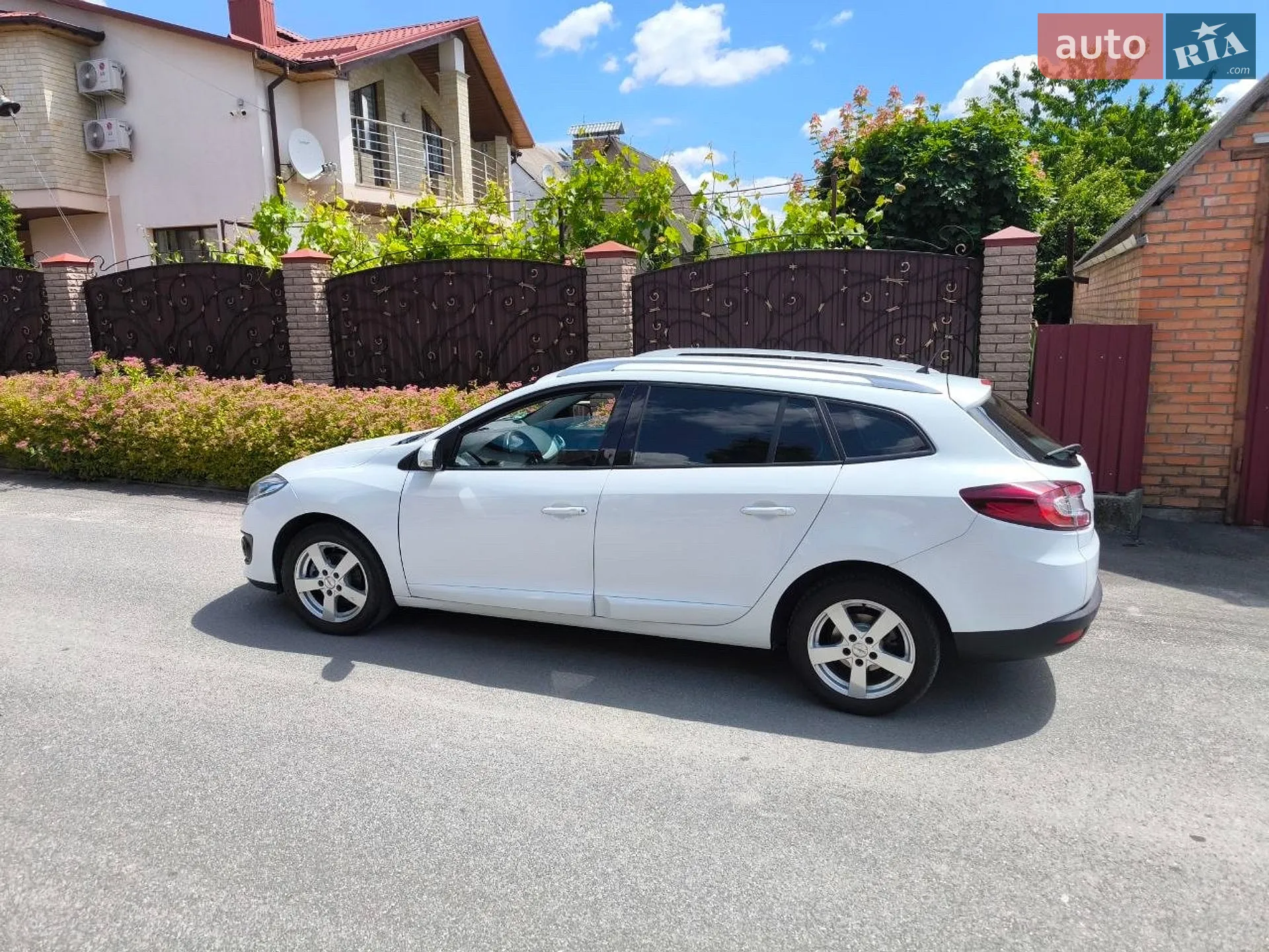 2014 Renault Megane - мініатюра 2