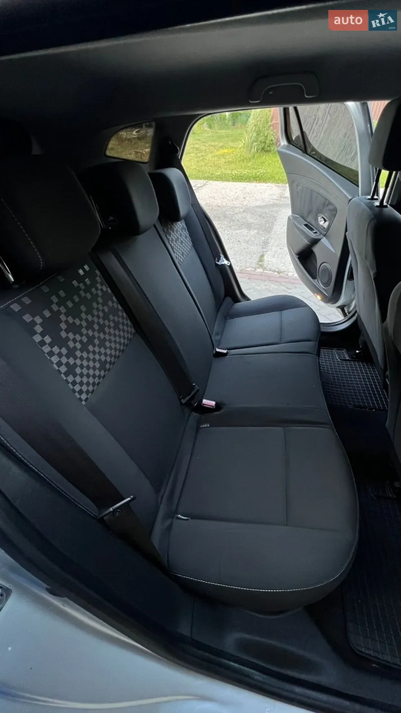 2012 Renault Megane - мініатюра 13