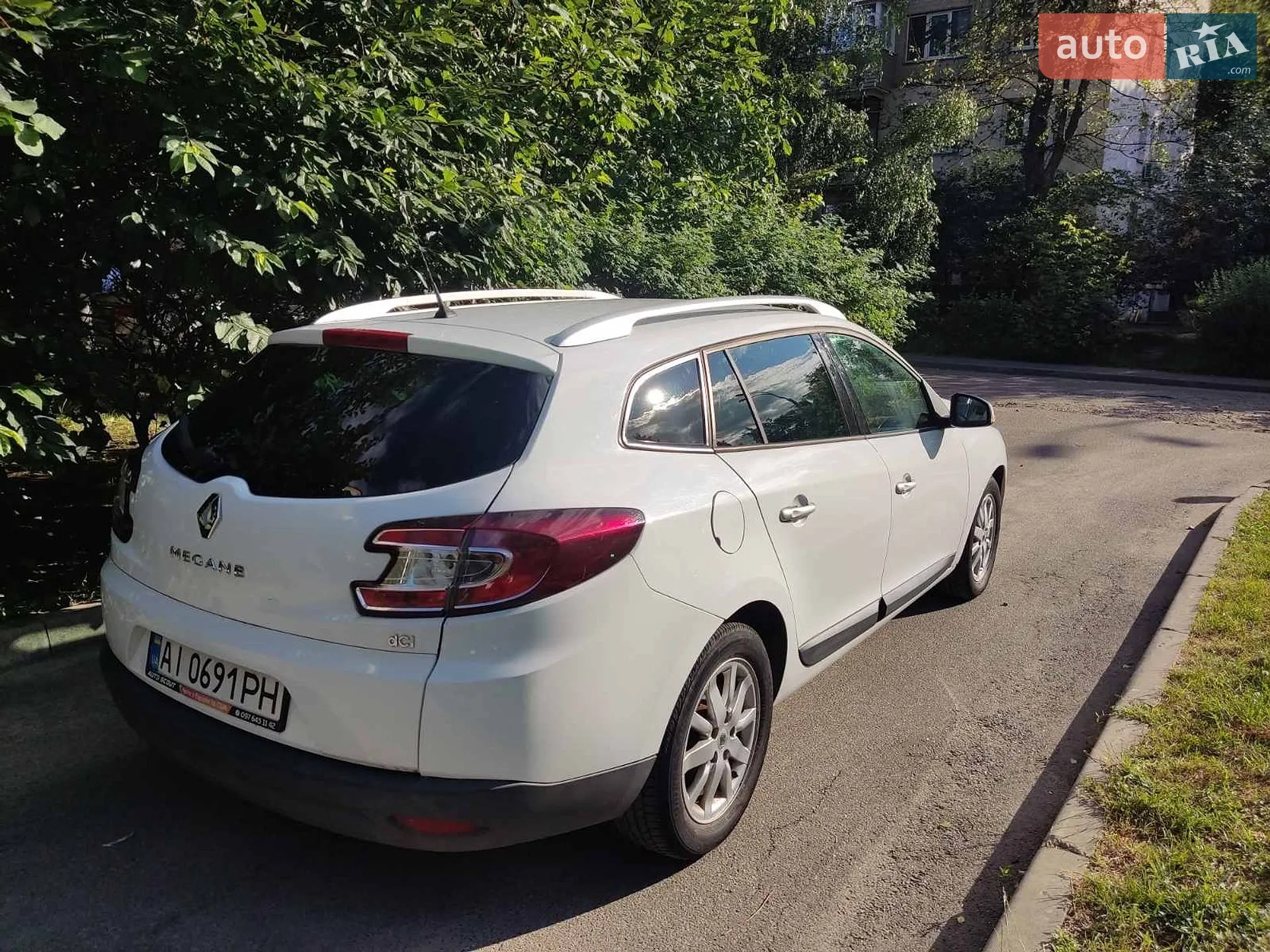 2010 Renault Megane - мініатюра 11