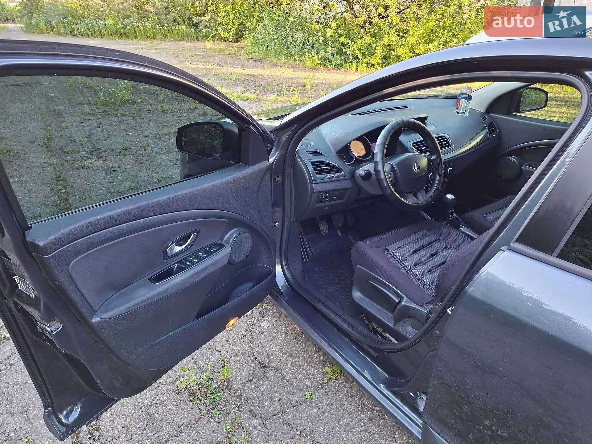 2010 Renault Megane - мініатюра 25