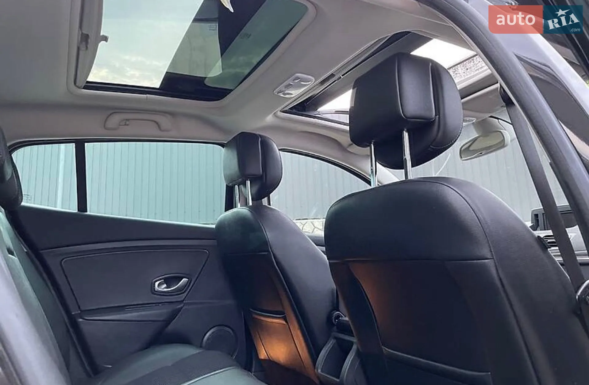 2010 Renault Megane - мініатюра 20
