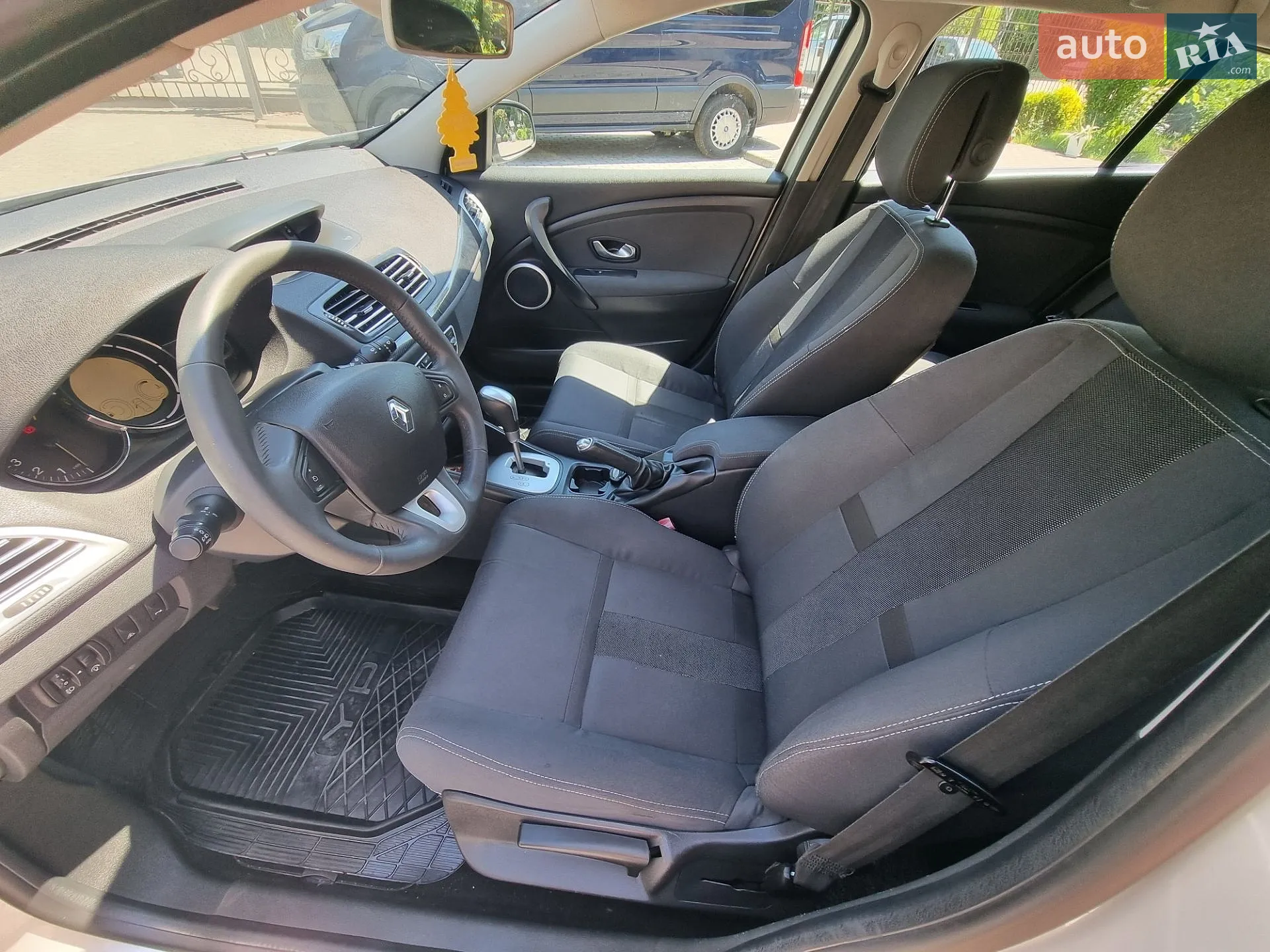 2010 Renault Megane - мініатюра 15