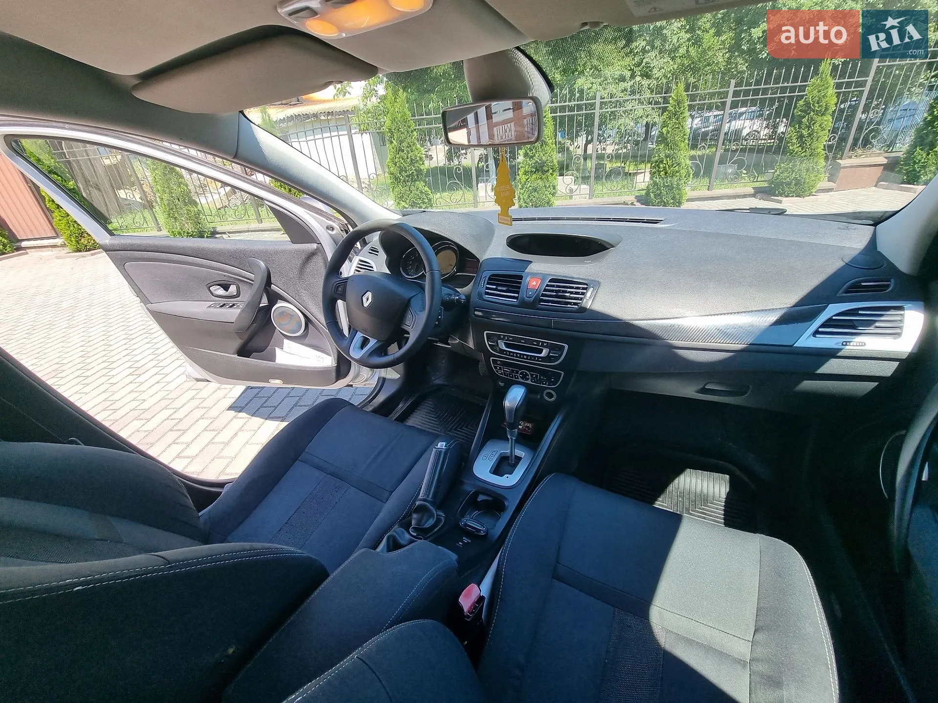 2010 Renault Megane - мініатюра 21