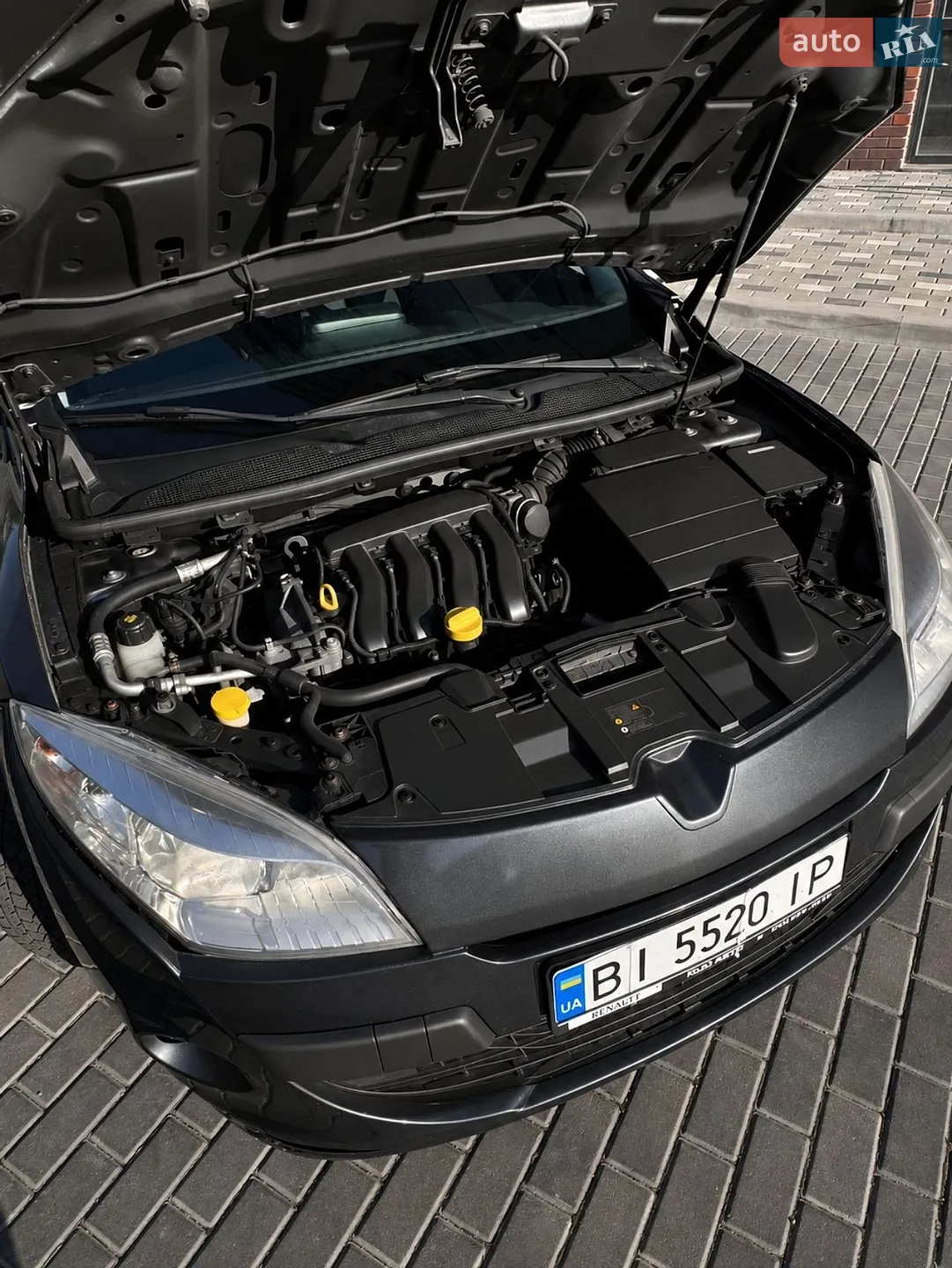 2010 Renault Megane - мініатюра 12