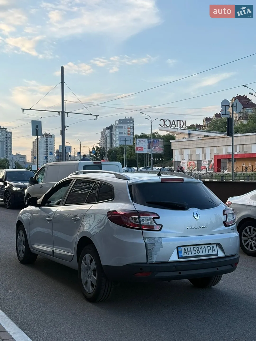 2010 Renault Megane - мініатюра 9