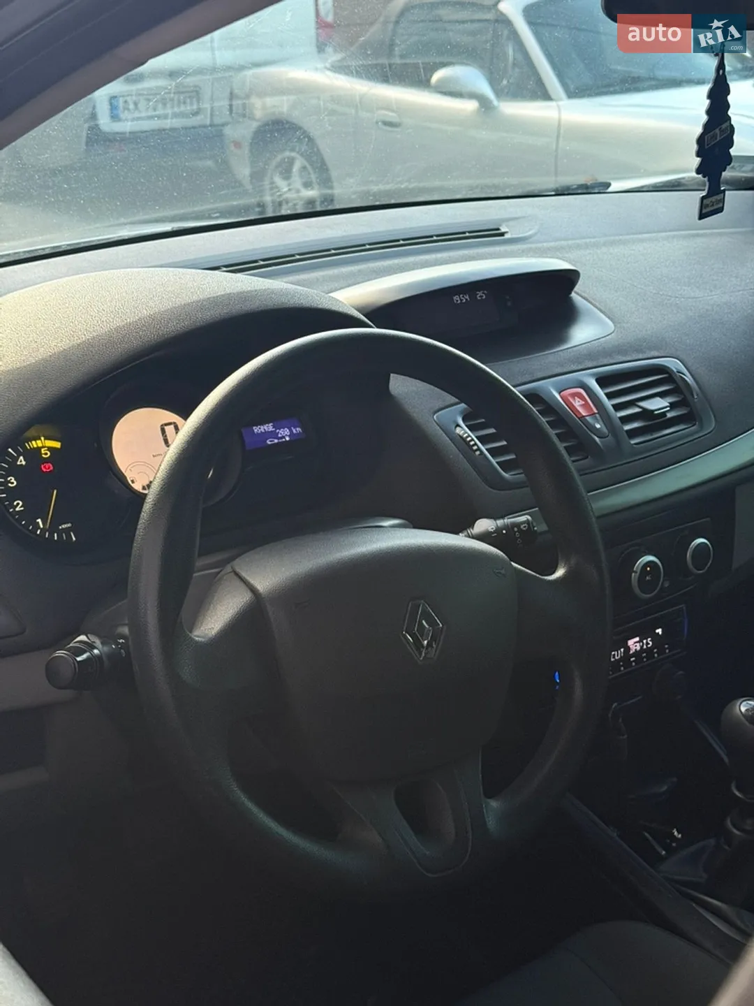 2010 Renault Megane - мініатюра 18