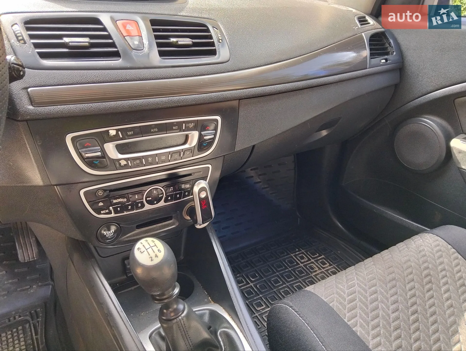 2010 Renault Megane - мініатюра 9