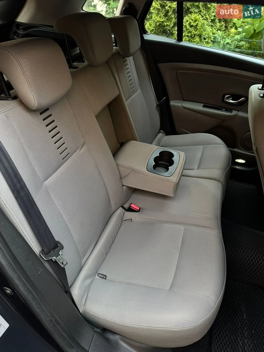 2010 Renault Megane - мініатюра 11