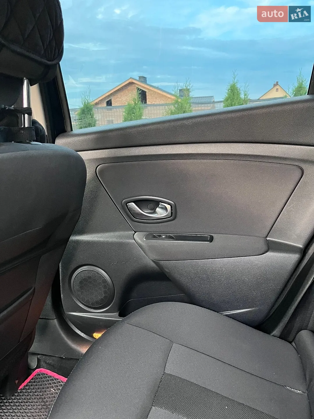 2010 Renault Megane - мініатюра 19