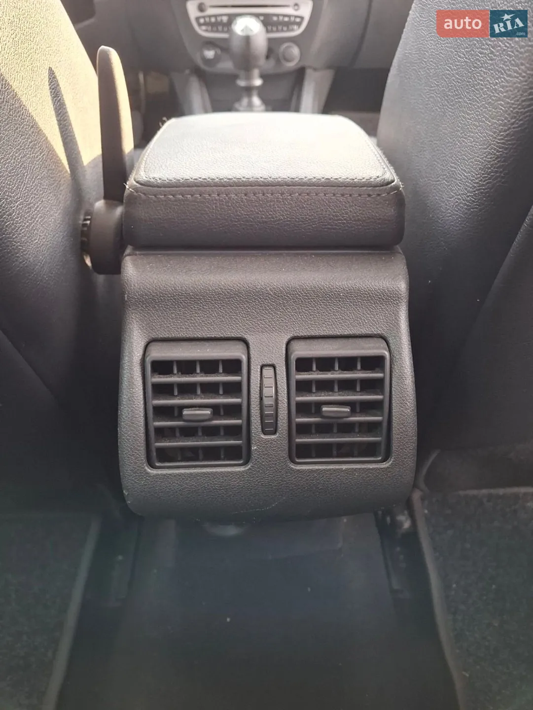 2010 Renault Megane - мініатюра 11