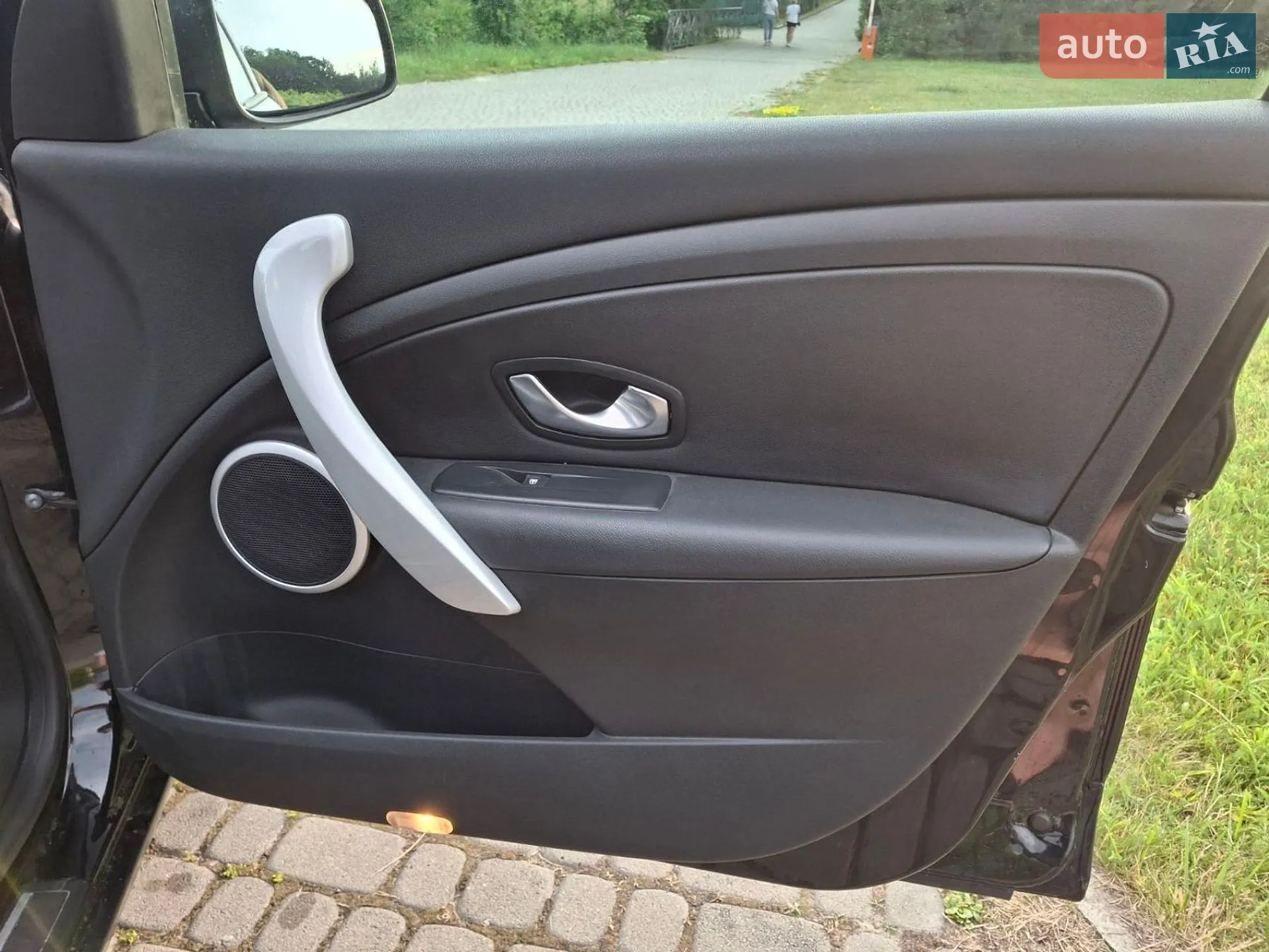 2010 Renault Megane - мініатюра 18