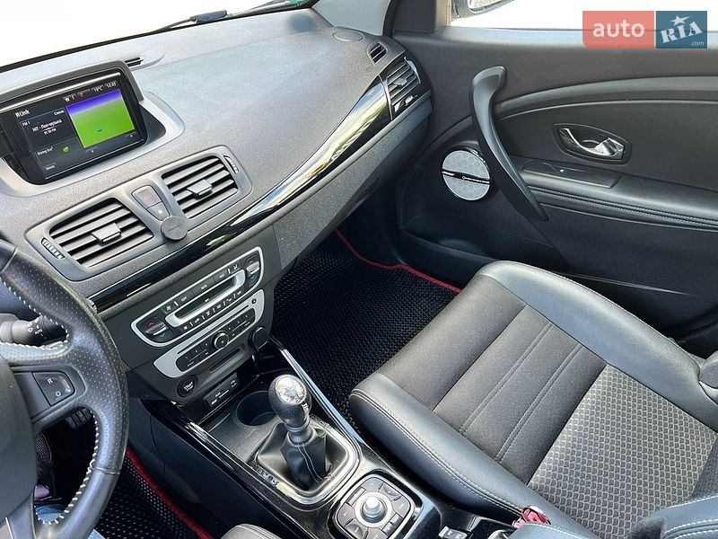 Универсал Renault Megane 2015 в Николаеве фото 11 Универсал Renault Megane 2015 в Николаеве