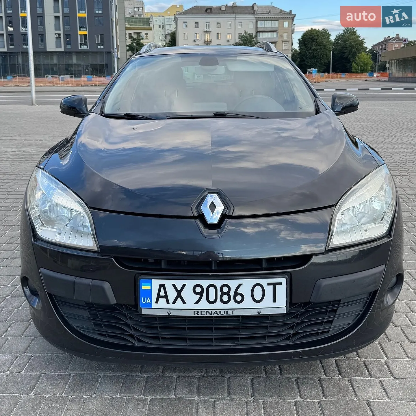 2010 Renault Megane - мініатюра 2