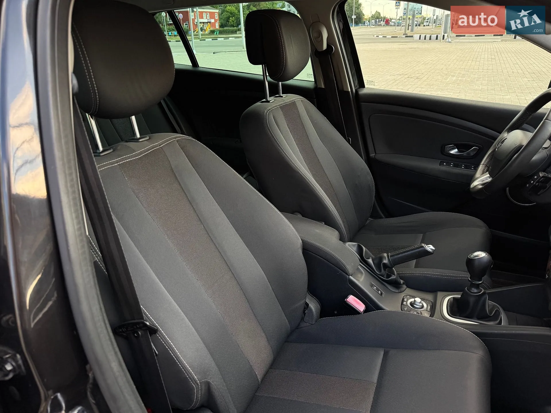 2010 Renault Megane - мініатюра 21