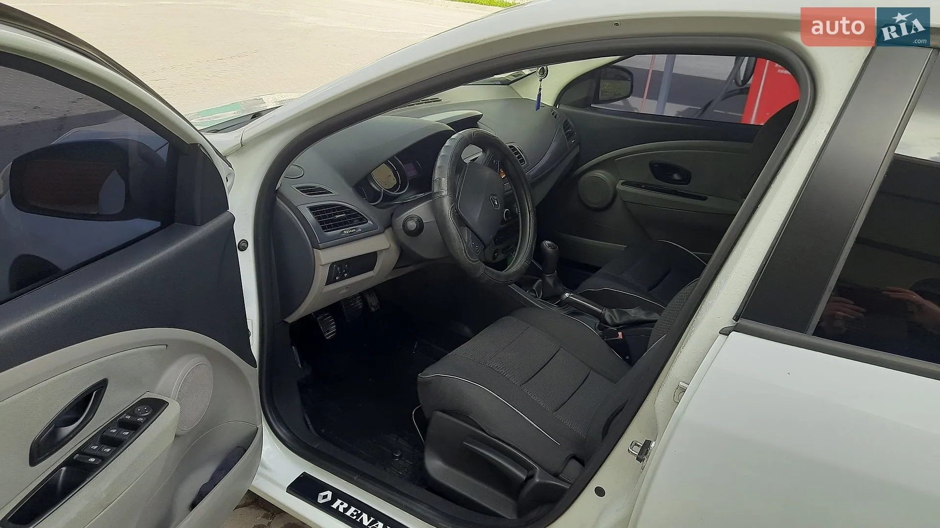 2011 Renault Megane - мініатюра 13