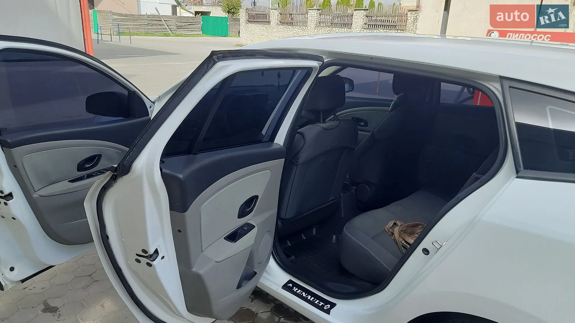 2011 Renault Megane - мініатюра 14