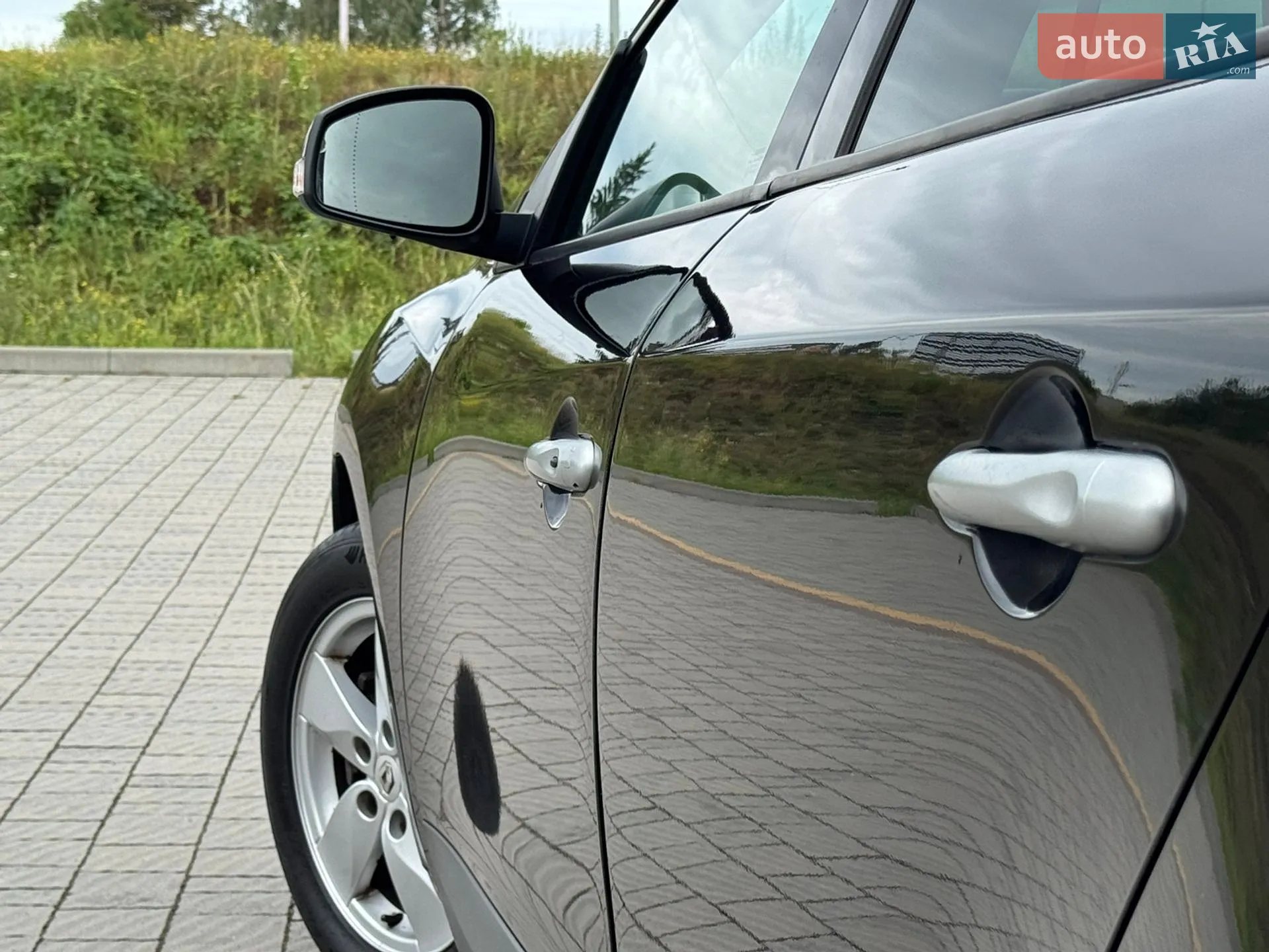 2010 Renault Megane - мініатюра 27