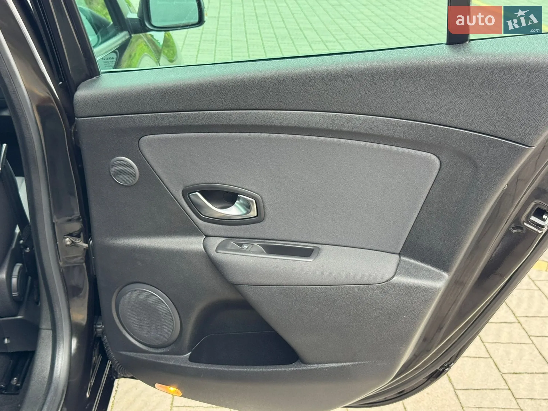 2010 Renault Megane - мініатюра 74
