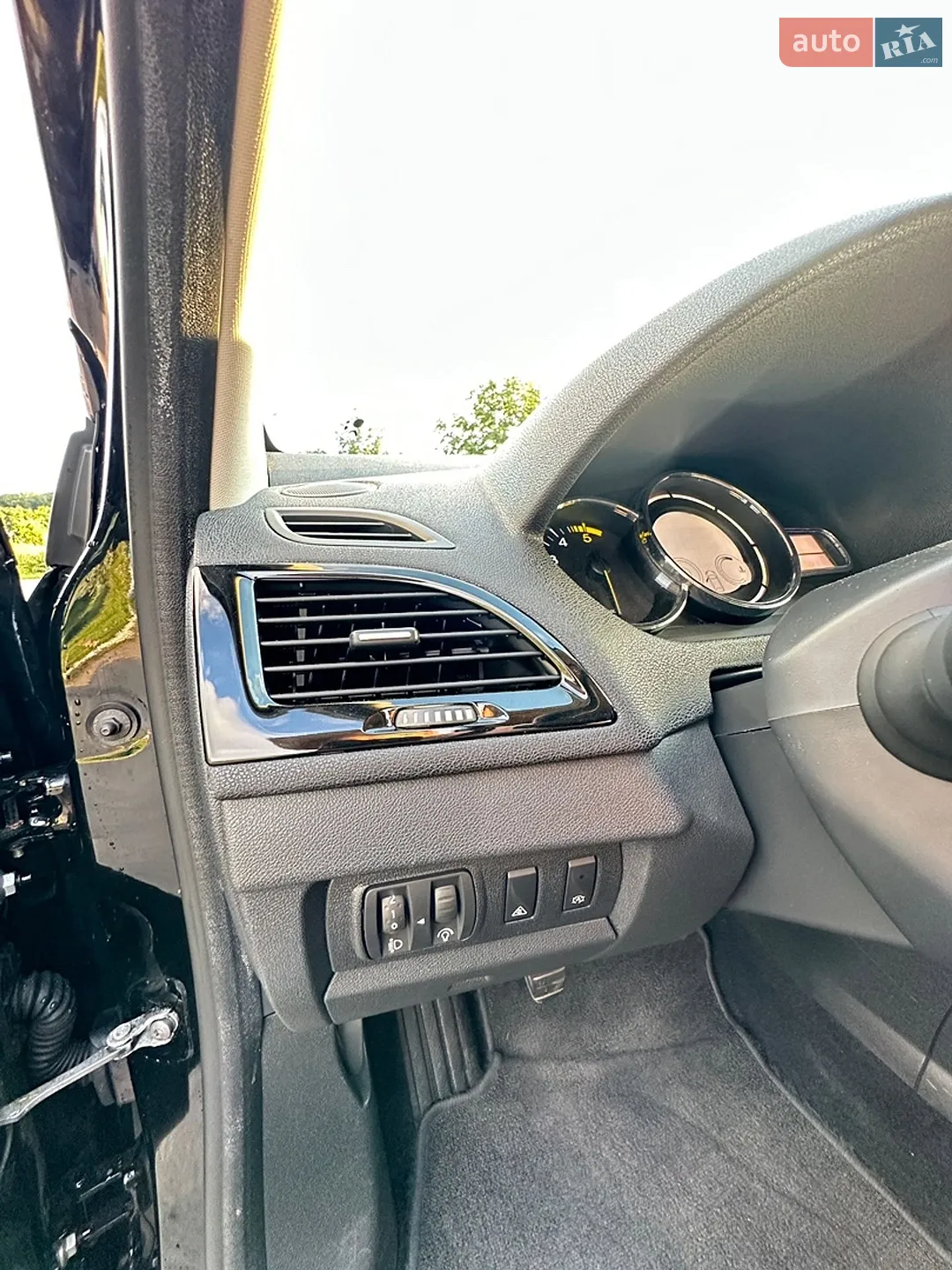2013 Renault Megane - мініатюра 36
