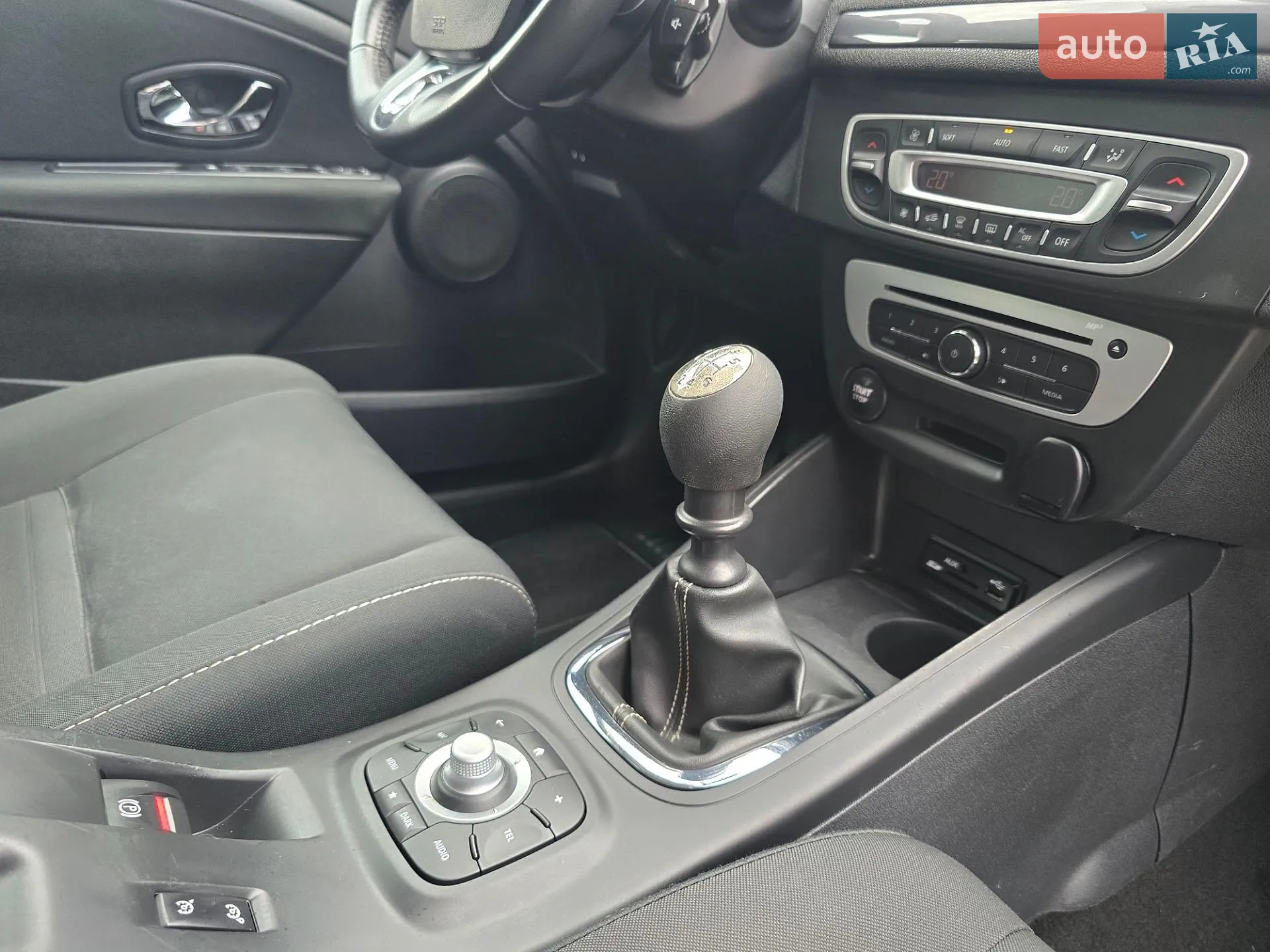 2015 Renault Megane - мініатюра 53