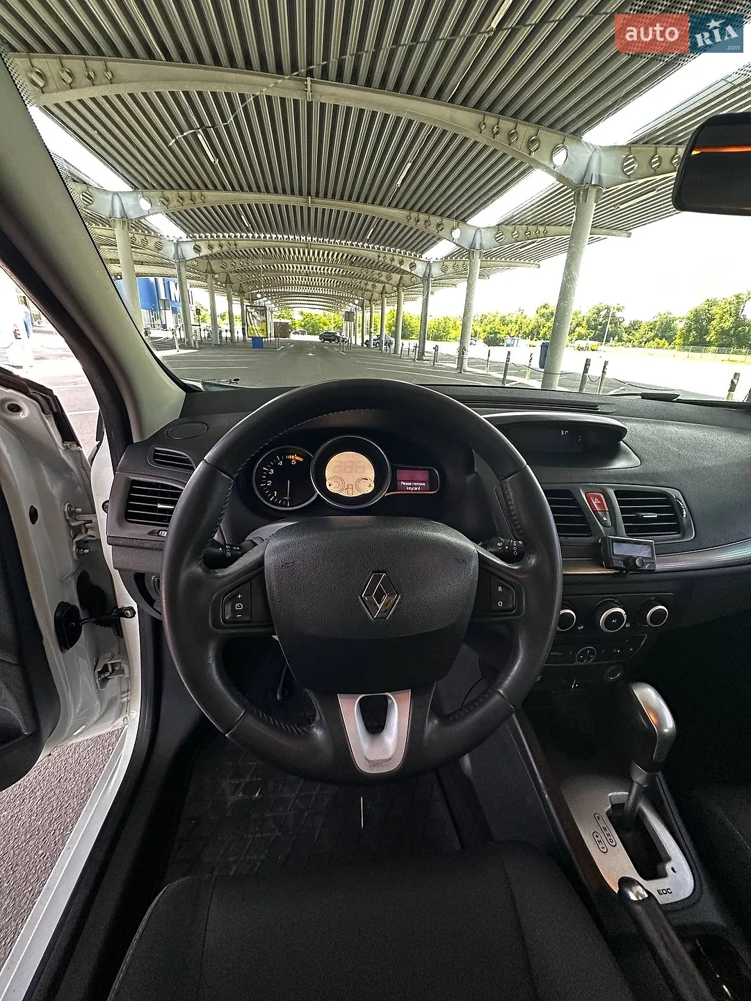 2010 Renault Megane - мініатюра 12