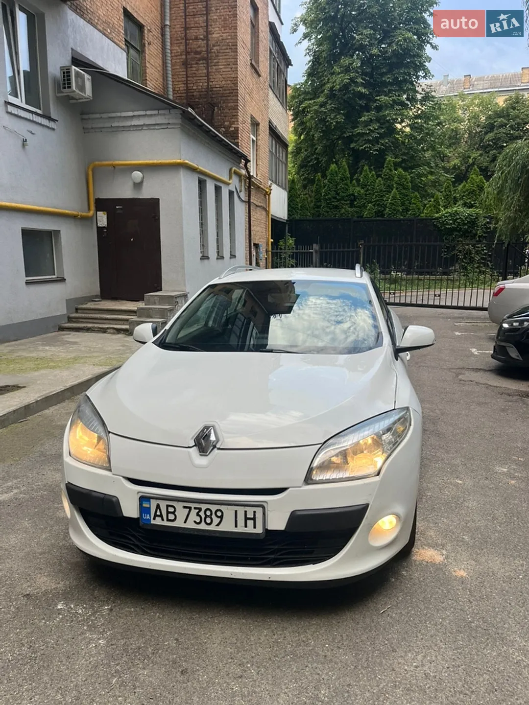 2010 Renault Megane - мініатюра 2
