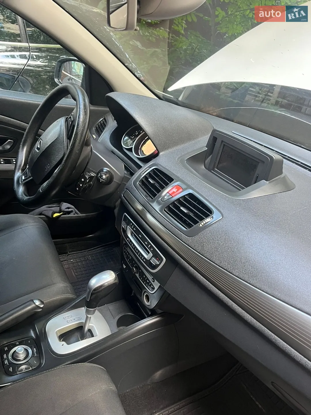 2010 Renault Megane - мініатюра 12