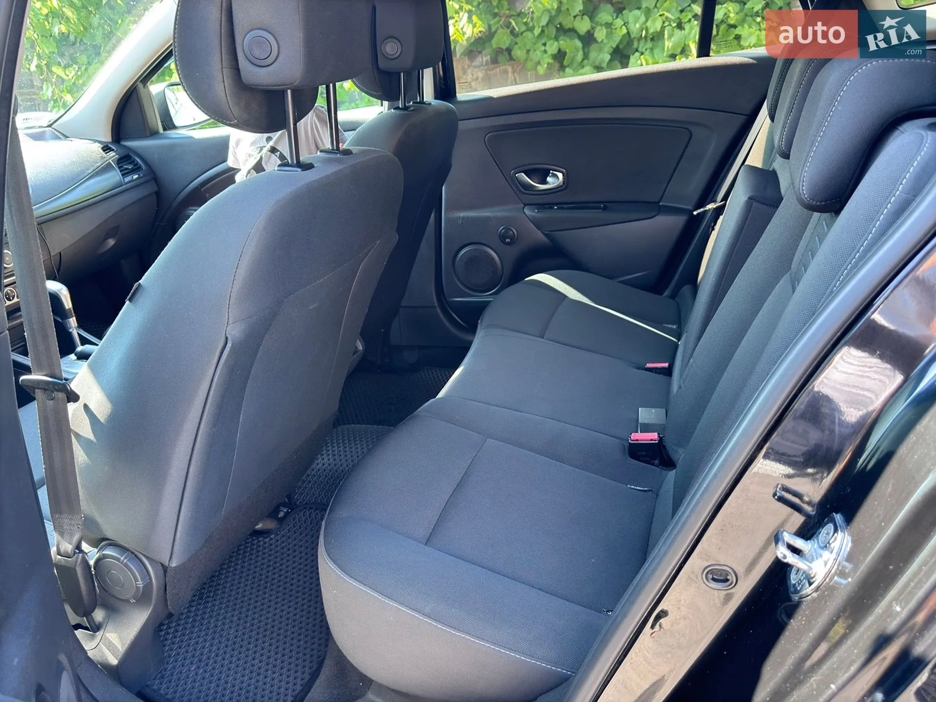 2010 Renault Megane - мініатюра 11