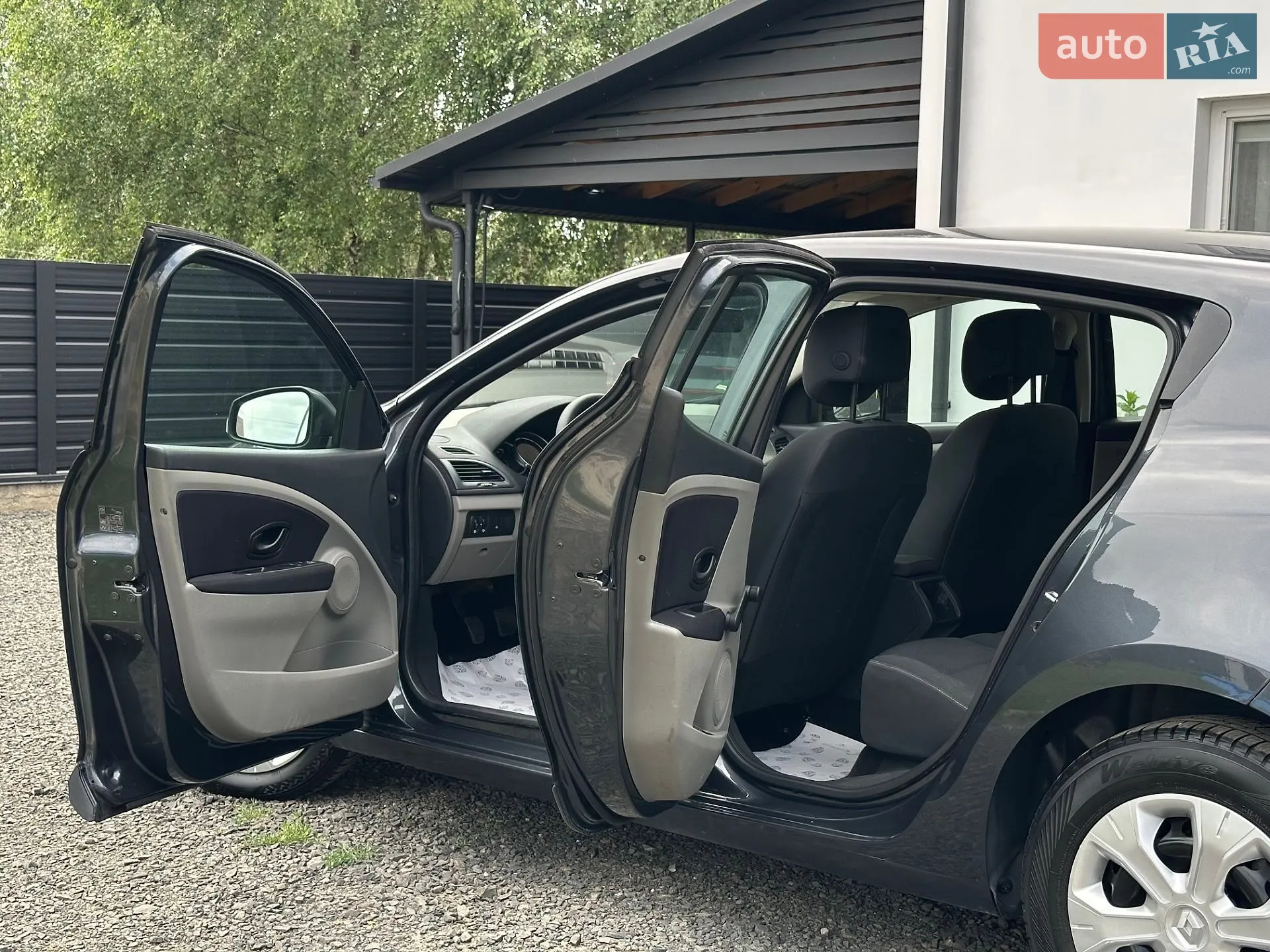 2011 Renault Megane - мініатюра 21