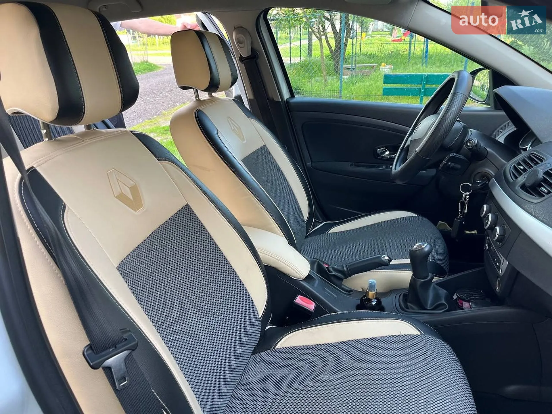 2013 Renault Megane - мініатюра 23