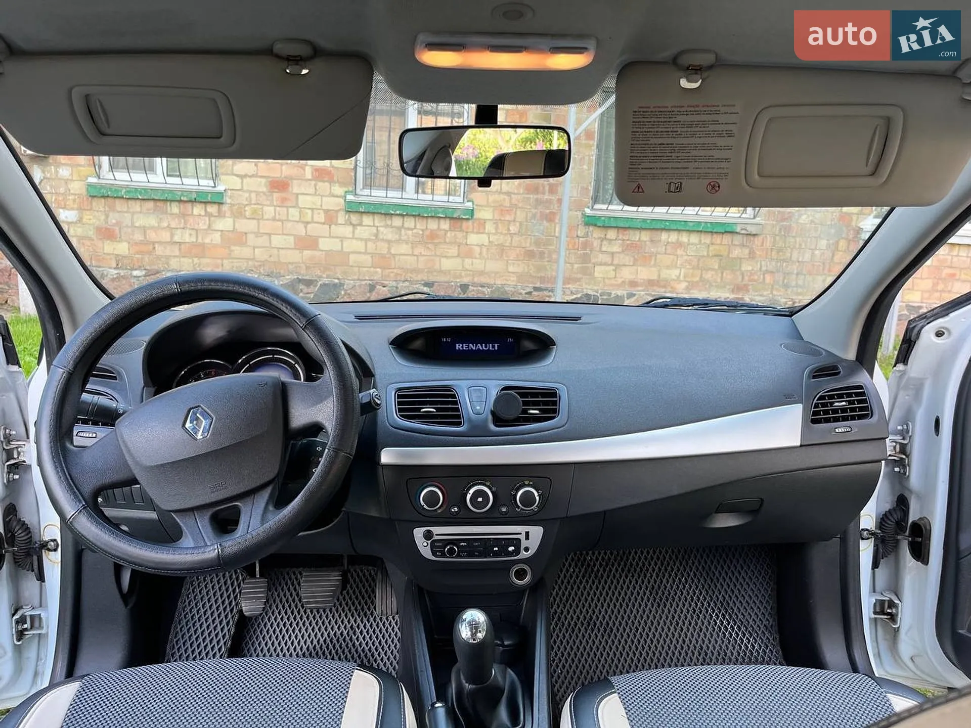 2013 Renault Megane - мініатюра 27