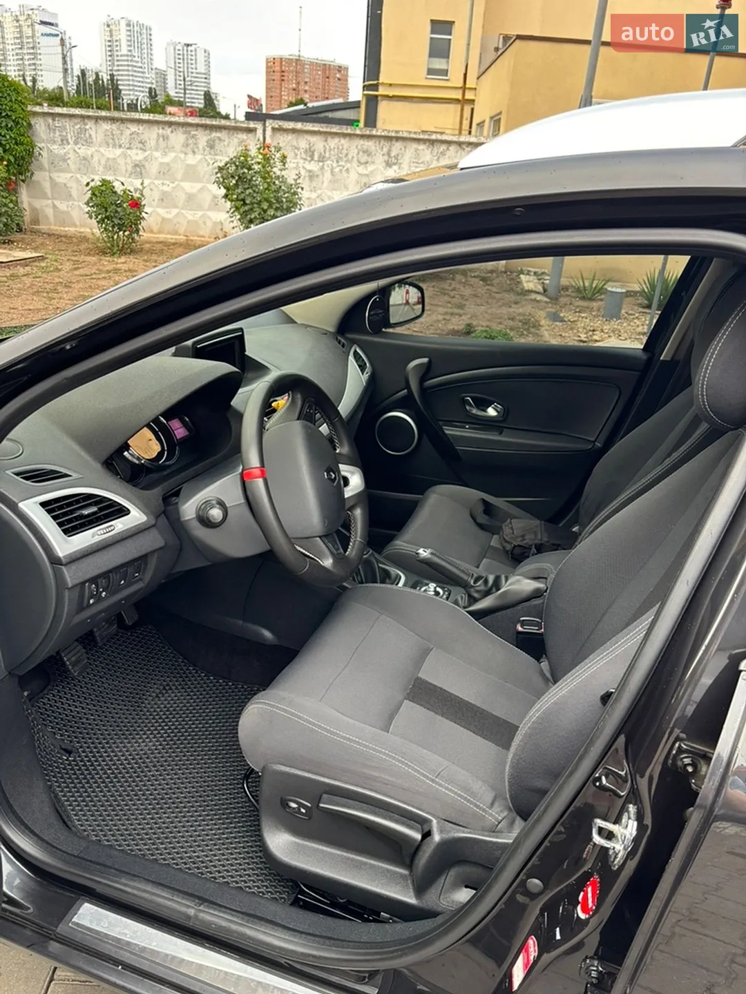 2010 Renault Megane - мініатюра 10
