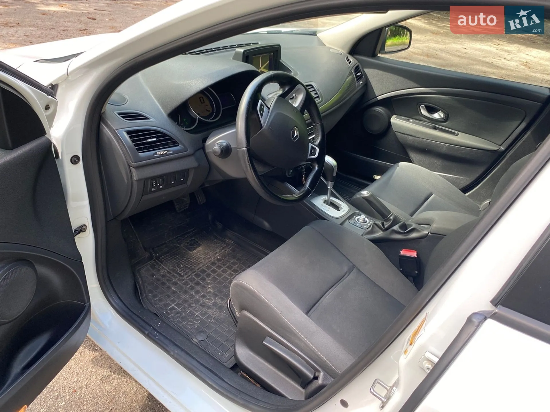 2010 Renault Megane - мініатюра 9