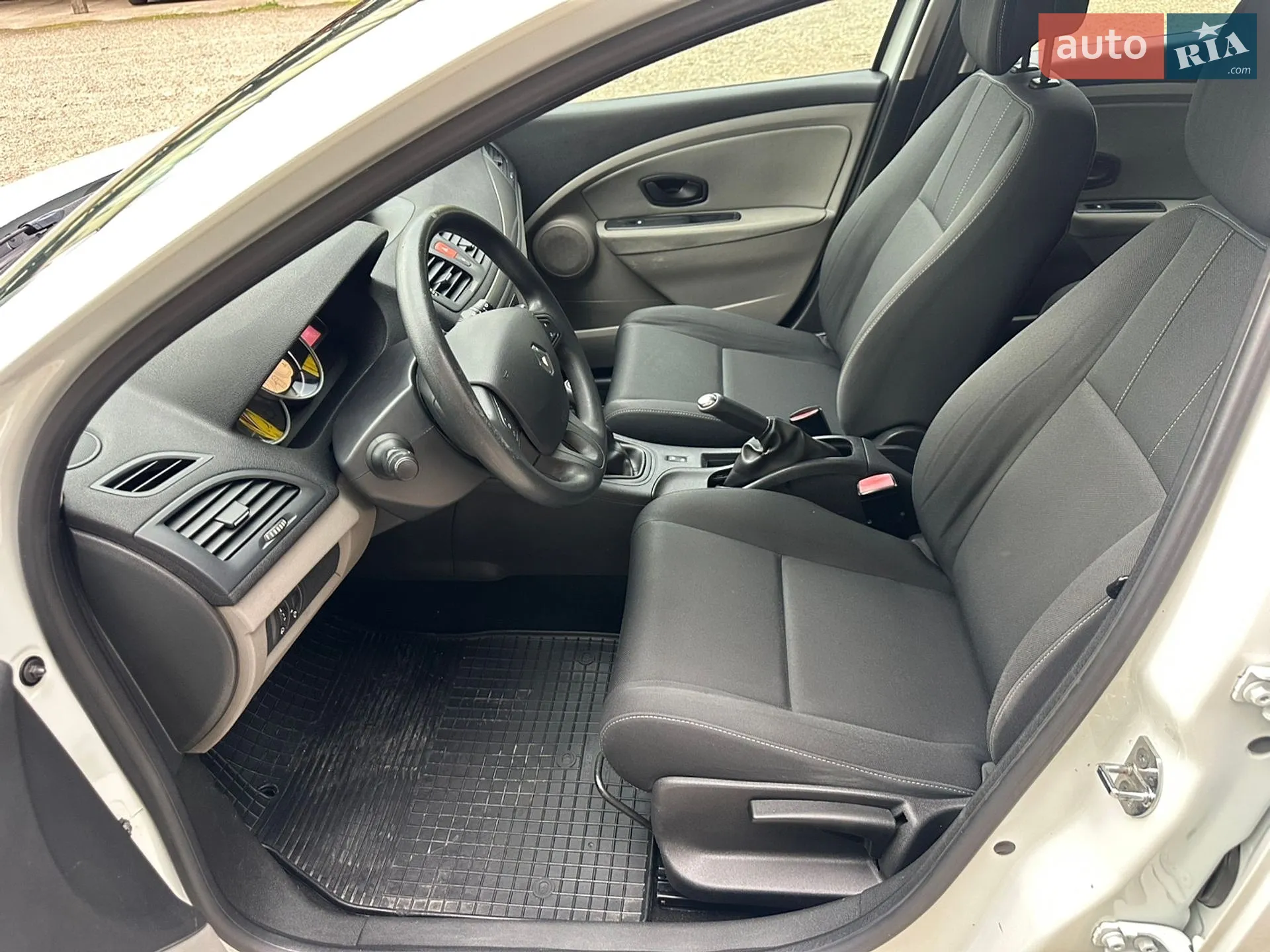 2010 Renault Megane - мініатюра 19