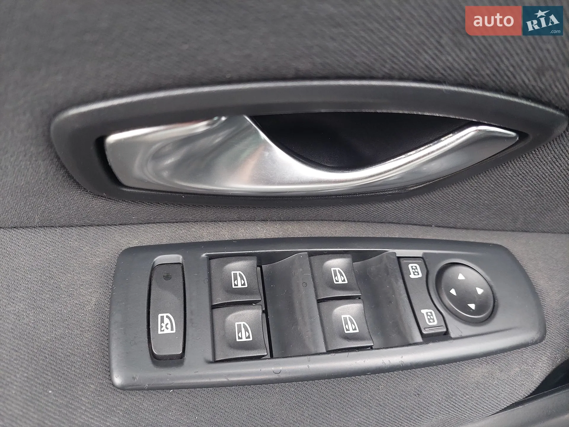 2010 Renault Megane - мініатюра 32