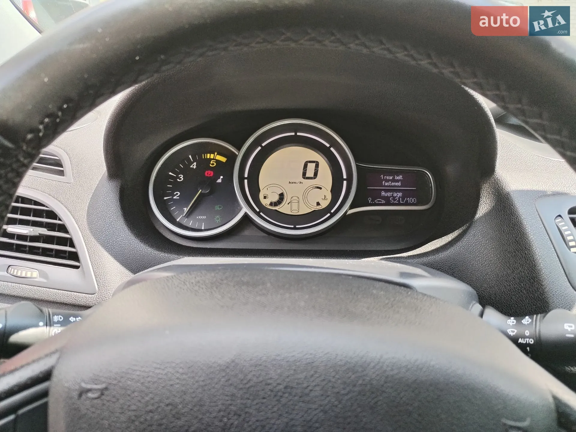 2010 Renault Megane - мініатюра 11