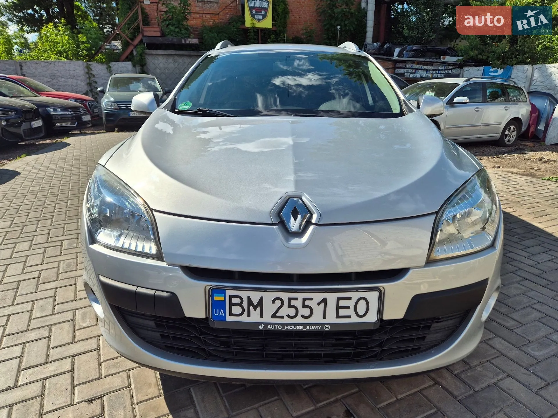 2010 Renault Megane - мініатюра 2