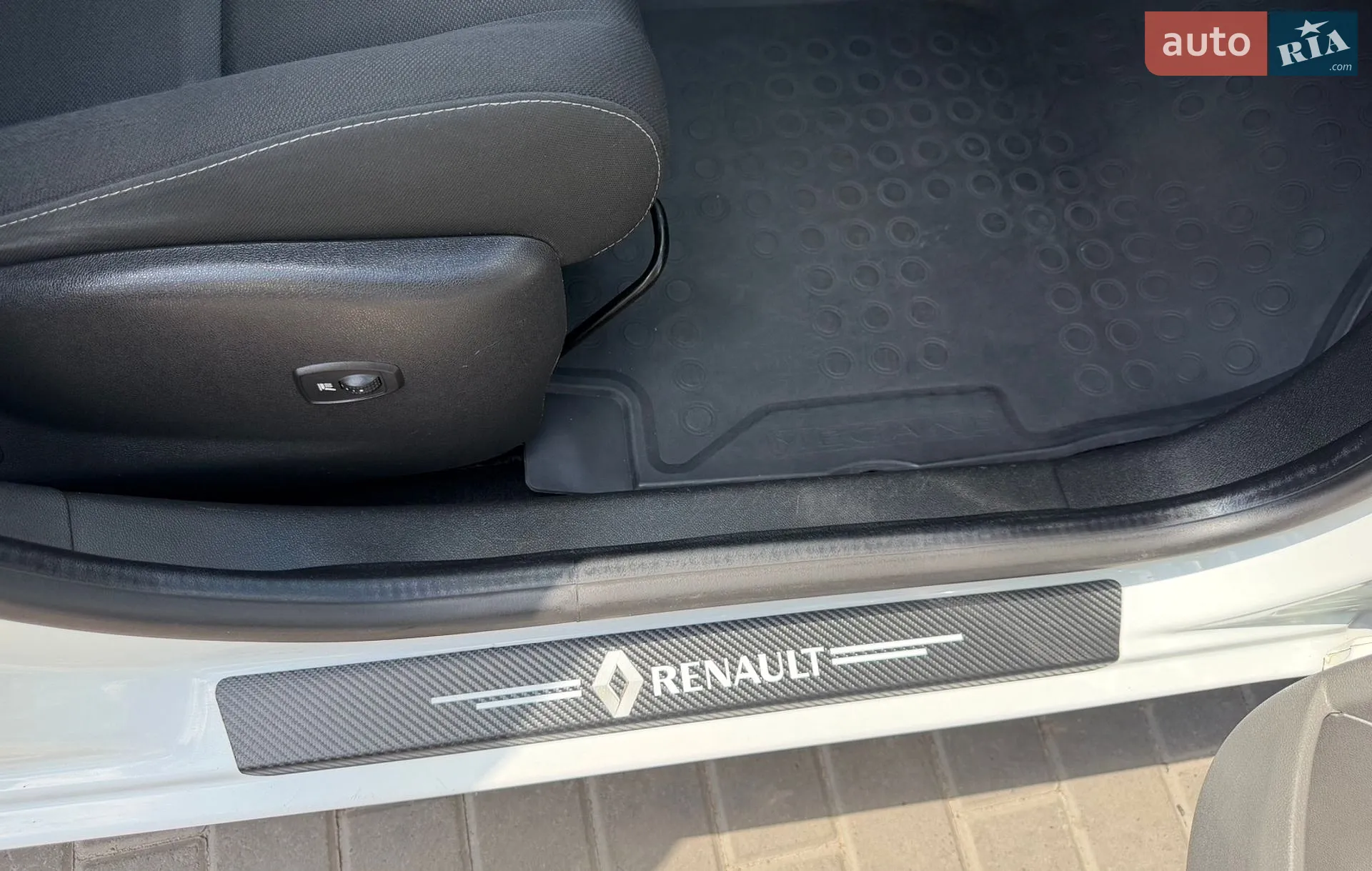 2011 Renault Megane - мініатюра 52